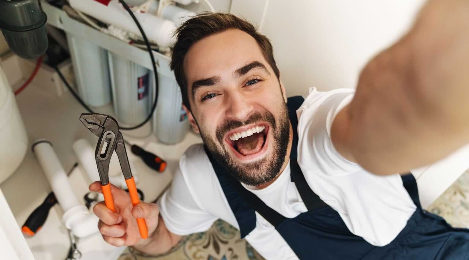 Plumber Happy 1 Aspect Ratio 1472 816