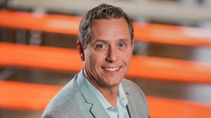 5 tips to stop losing clients to companies