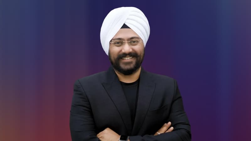 The perfect hand-off: clicks to contracts with AI & CRM